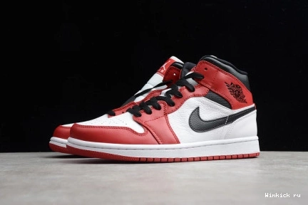 1 JORDAN “CHICAGO” MID AIR 0809